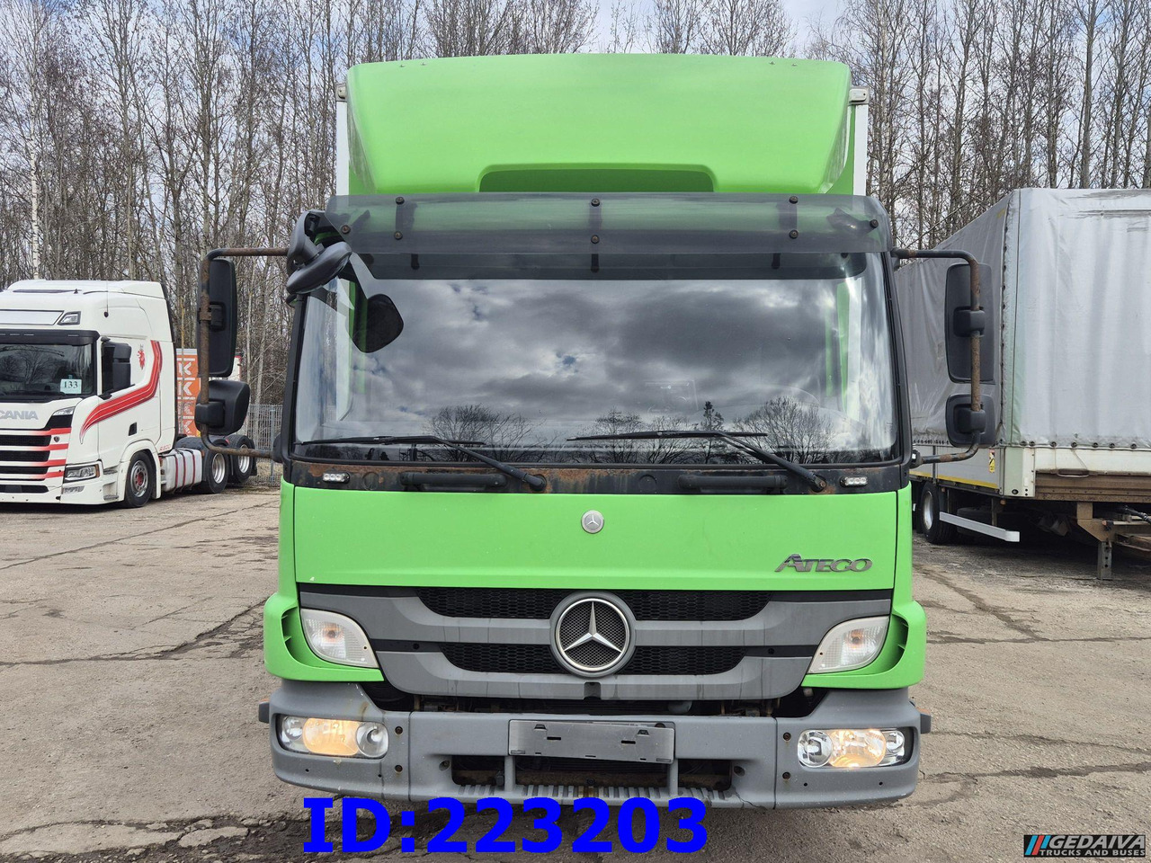 MERCEDES-BENZ Atego 818 4x2 Euro5 Manual - Dobozos felépítményű teherautó: 2 kép. MERCEDES-BENZ Atego 818 4x2 Euro5 Manual - Dobozos felépítményű teherautó: 2 kép.