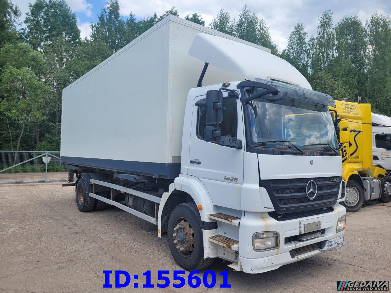 MERCEDES-BENZ Axor 1828 Manual - Hőszigetelt teherautó: 4 kép. MERCEDES-BENZ Axor 1828 Manual - Hőszigetelt teherautó: 4 kép.