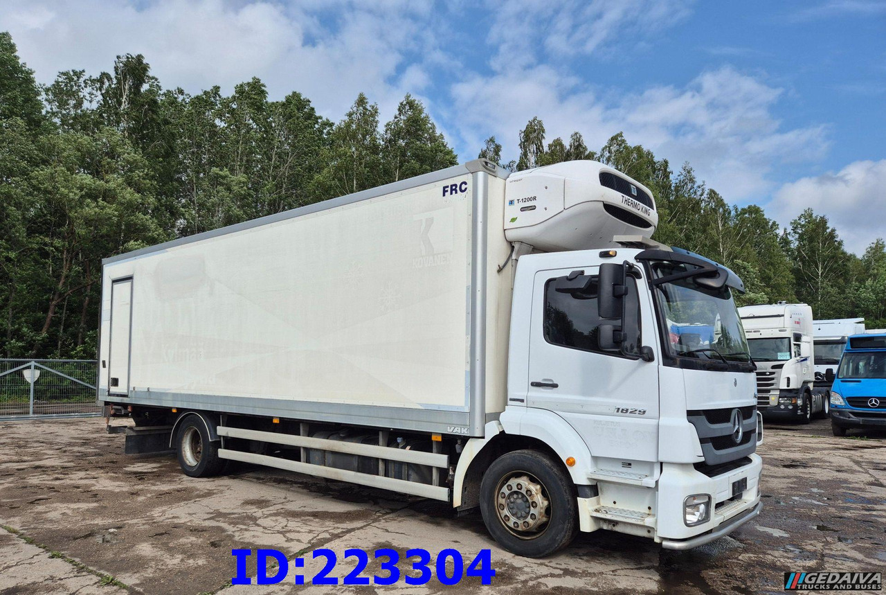 MERCEDES-BENZ Axor 1829 Euro5 - Hűtős teherautó: 4 kép. MERCEDES-BENZ Axor 1829 Euro5 - Hűtős teherautó: 4 kép.