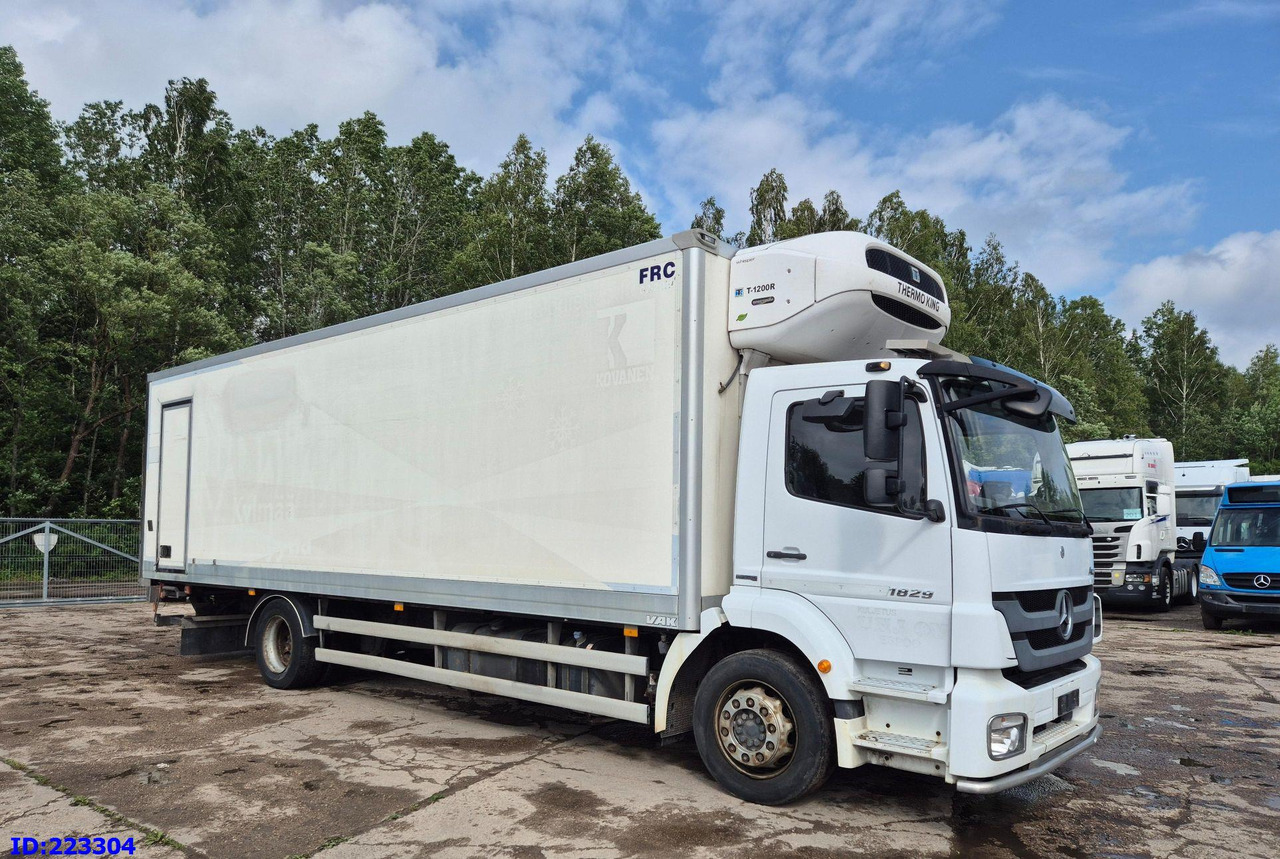 MERCEDES-BENZ Axor 1829 Euro5 - Hűtős teherautó: 4 kép. MERCEDES-BENZ Axor 1829 Euro5 - Hűtős teherautó: 4 kép.
