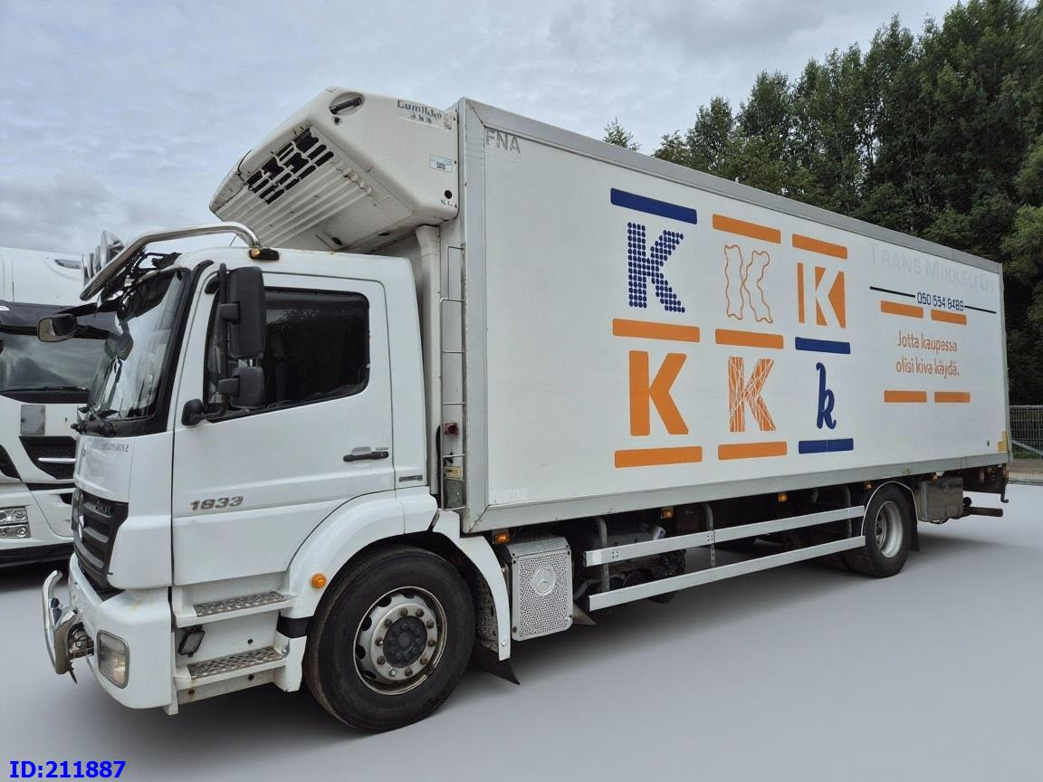 MERCEDES-BENZ Axor 1833 - Manual - Hűtős teherautó: 1 kép. MERCEDES-BENZ Axor 1833 - Manual - Hűtős teherautó: 1 kép.