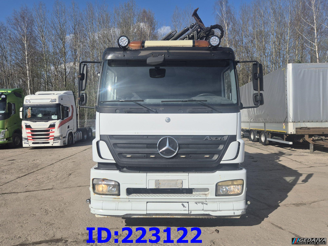 MERCEDES-BENZ Axor 2533 6x2 + Atlas 332.3E Crane - Billenőplatós teherautó: 2 kép. MERCEDES-BENZ Axor 2533 6x2 + Atlas 332.3E Crane - Billenőplatós teherautó: 2 kép.