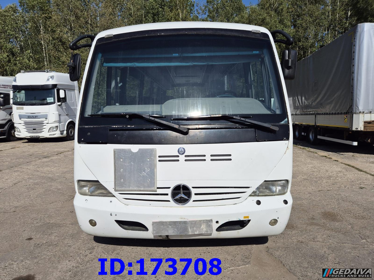 MERCEDES-BENZ Medio 30 Seat - Távolsági busz: 2 kép. MERCEDES-BENZ Medio 30 Seat - Távolsági busz: 2 kép.