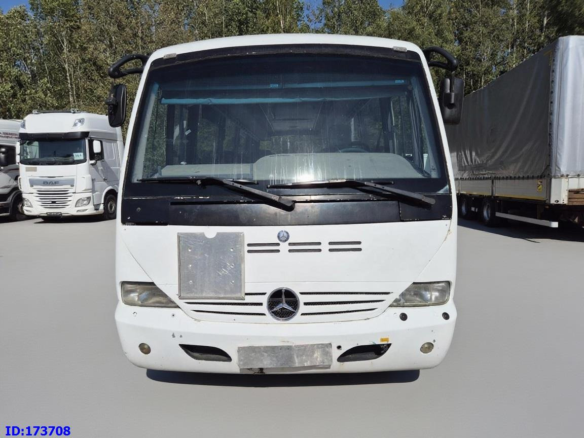 MERCEDES-BENZ Medio 30 Seat - Minibusz, Távolsági busz: 2 kép. MERCEDES-BENZ Medio 30 Seat - Minibusz, Távolsági busz: 2 kép.