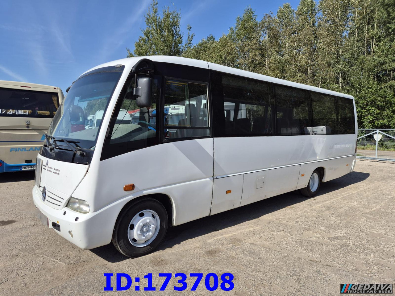 MERCEDES-BENZ Medio 30 Seat - Távolsági busz: 1 kép. MERCEDES-BENZ Medio 30 Seat - Távolsági busz: 1 kép.