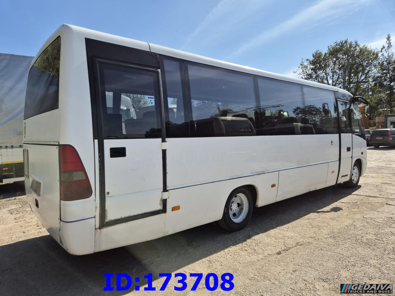 MERCEDES-BENZ Medio 30 Seat - Távolsági busz: 5 kép. MERCEDES-BENZ Medio 30 Seat - Távolsági busz: 5 kép.