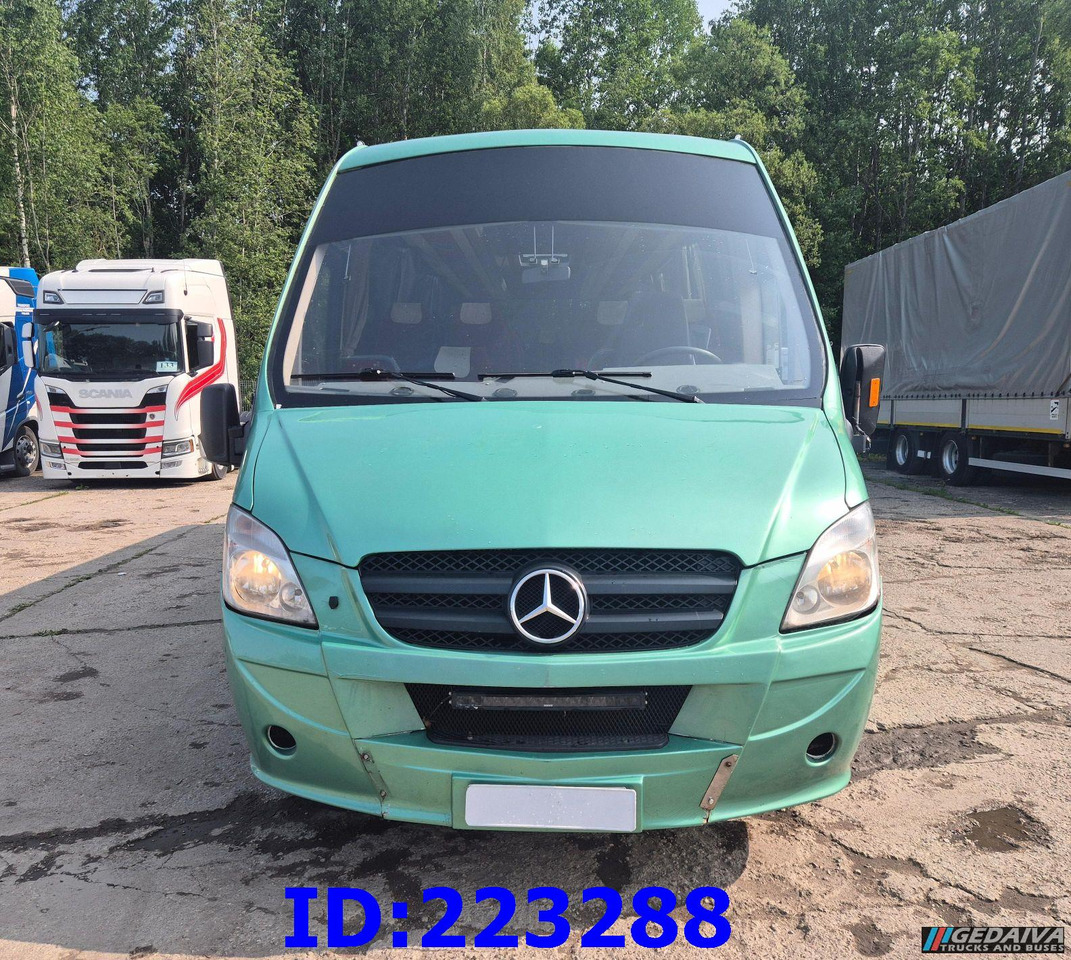 MERCEDES-BENZ Prospector Rosero Sunrider Vario 818 Euro5 - Távolsági busz: 2 kép. MERCEDES-BENZ Prospector Rosero Sunrider Vario 818 Euro5 - Távolsági busz: 2 kép.
