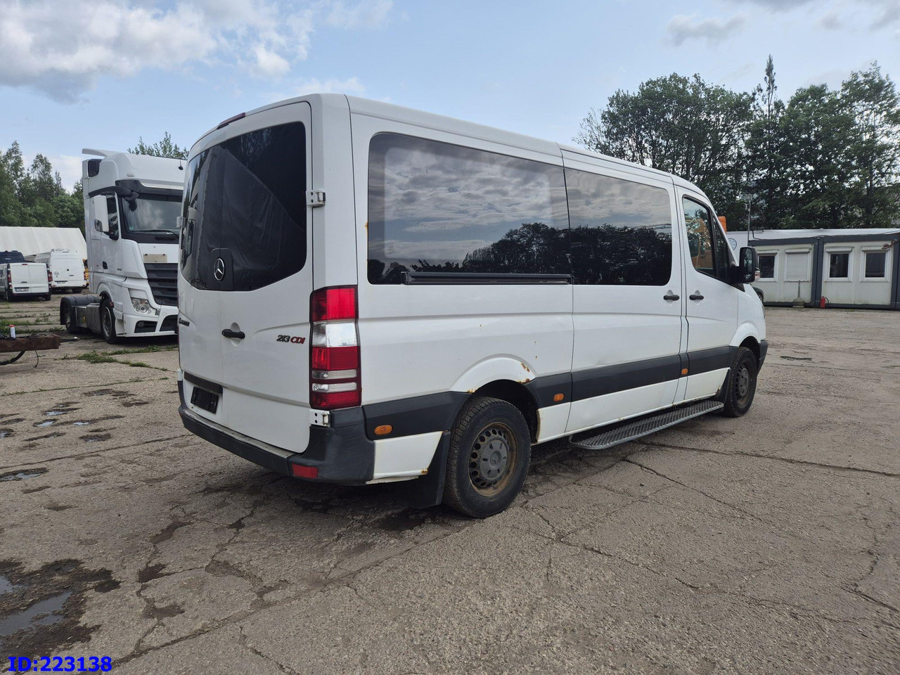 Távolsági busz MERCEDES-BENZ Sprinter 213 - Euro5: 7 kép.