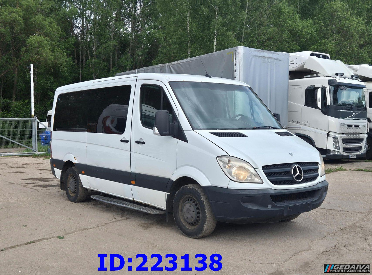 MERCEDES-BENZ Sprinter 213 - Euro5 - Távolsági busz: 1 kép. MERCEDES-BENZ Sprinter 213 - Euro5 - Távolsági busz: 1 kép.