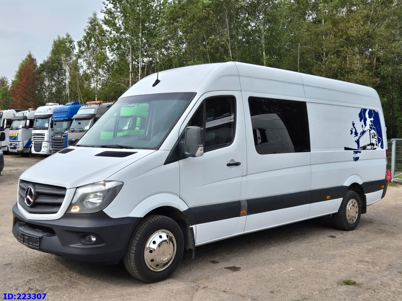 MERCEDES-BENZ Sprinter 316 Euro6 - Duplakabinos kisteherautó: 1 kép. MERCEDES-BENZ Sprinter 316 Euro6 - Duplakabinos kisteherautó: 1 kép.