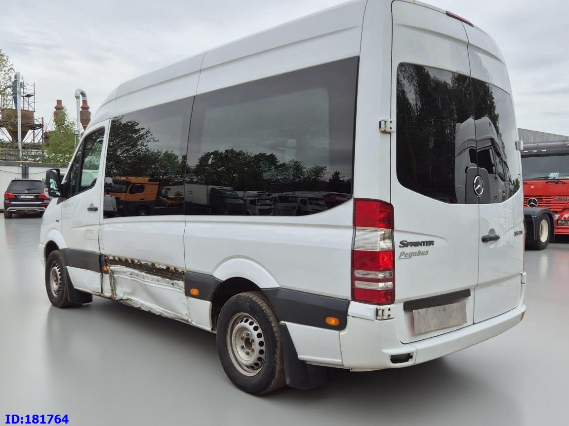 MERCEDES-BENZ Sprinter 316 Pegabus Euro5 - Minibusz, Kisbusz: 5 kép. MERCEDES-BENZ Sprinter 316 Pegabus Euro5 - Minibusz, Kisbusz: 5 kép.