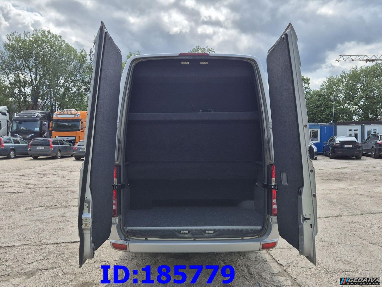 MERCEDES-BENZ Sprinter 316 - VIP - Avestark - Távolsági busz: 5 kép. MERCEDES-BENZ Sprinter 316 - VIP - Avestark - Távolsági busz: 5 kép.