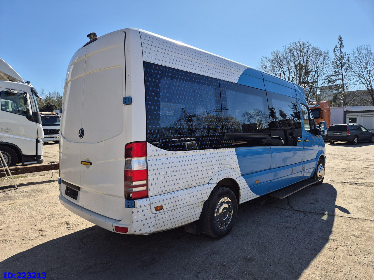 MERCEDES-BENZ Sprinter 316 VIP Euro5 - Minibusz, Kisbusz: 5 kép. MERCEDES-BENZ Sprinter 316 VIP Euro5 - Minibusz, Kisbusz: 5 kép.