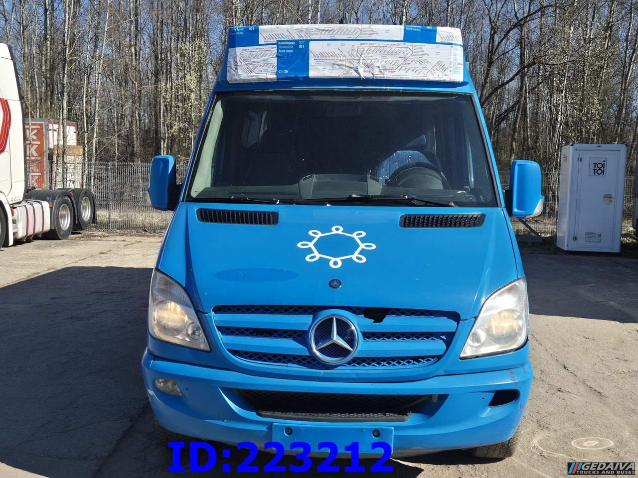 MERCEDES-BENZ Sprinter 316 VIP Euro5 - Távolsági busz: 2 kép. MERCEDES-BENZ Sprinter 316 VIP Euro5 - Távolsági busz: 2 kép.