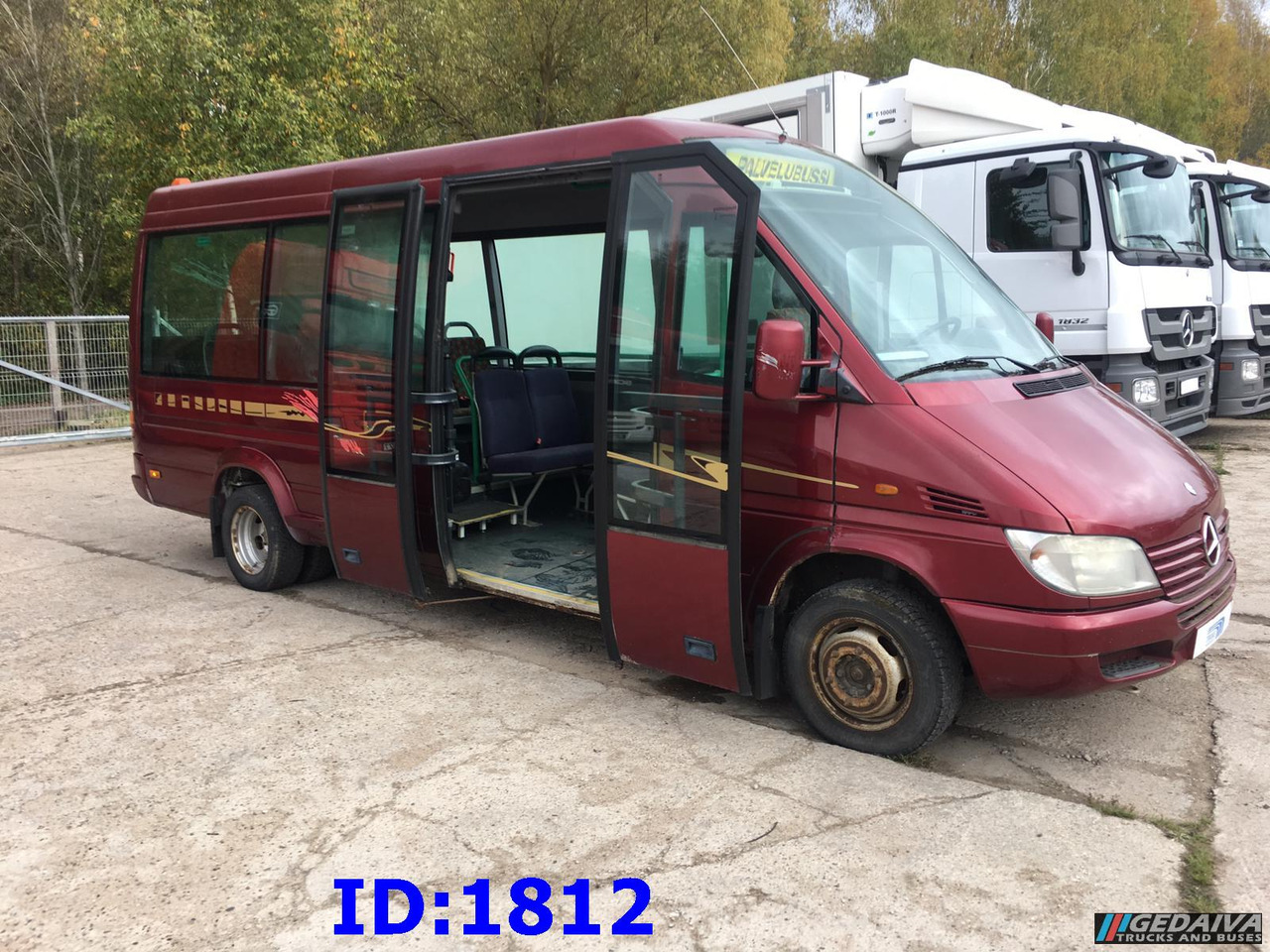 MERCEDES-BENZ Sprinter 413 - 17 Place - Minibusz, Kisbusz: 1 kép. MERCEDES-BENZ Sprinter 413 - 17 Place - Minibusz, Kisbusz: 1 kép.