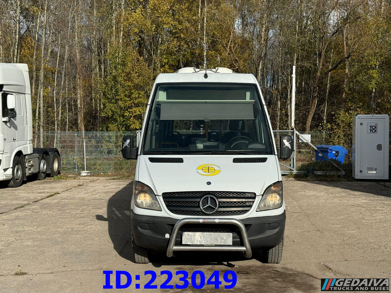 MERCEDES-BENZ Sprinter 515 CITY 23 Place - Városi busz: 2 kép. MERCEDES-BENZ Sprinter 515 CITY 23 Place - Városi busz: 2 kép.
