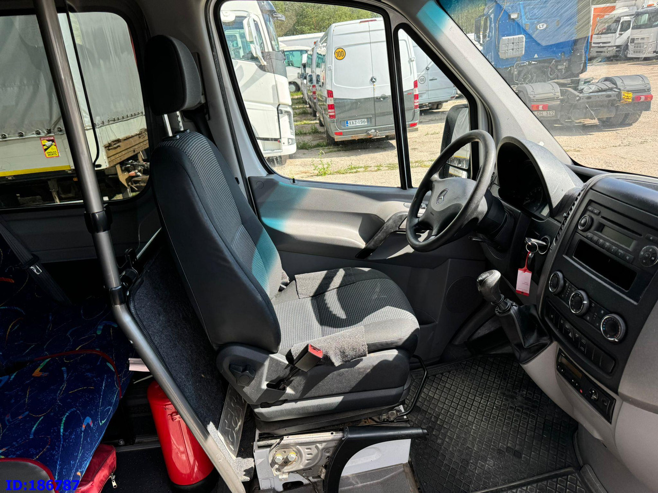 Távolsági busz MERCEDES-BENZ Sprinter 516 - 17-seater - Euro5: 12 kép.