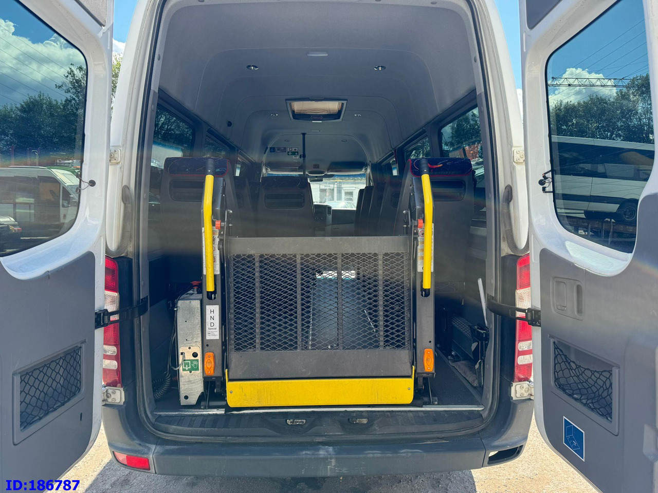 Távolsági busz MERCEDES-BENZ Sprinter 516 - 17-seater - Euro5: 6 kép.