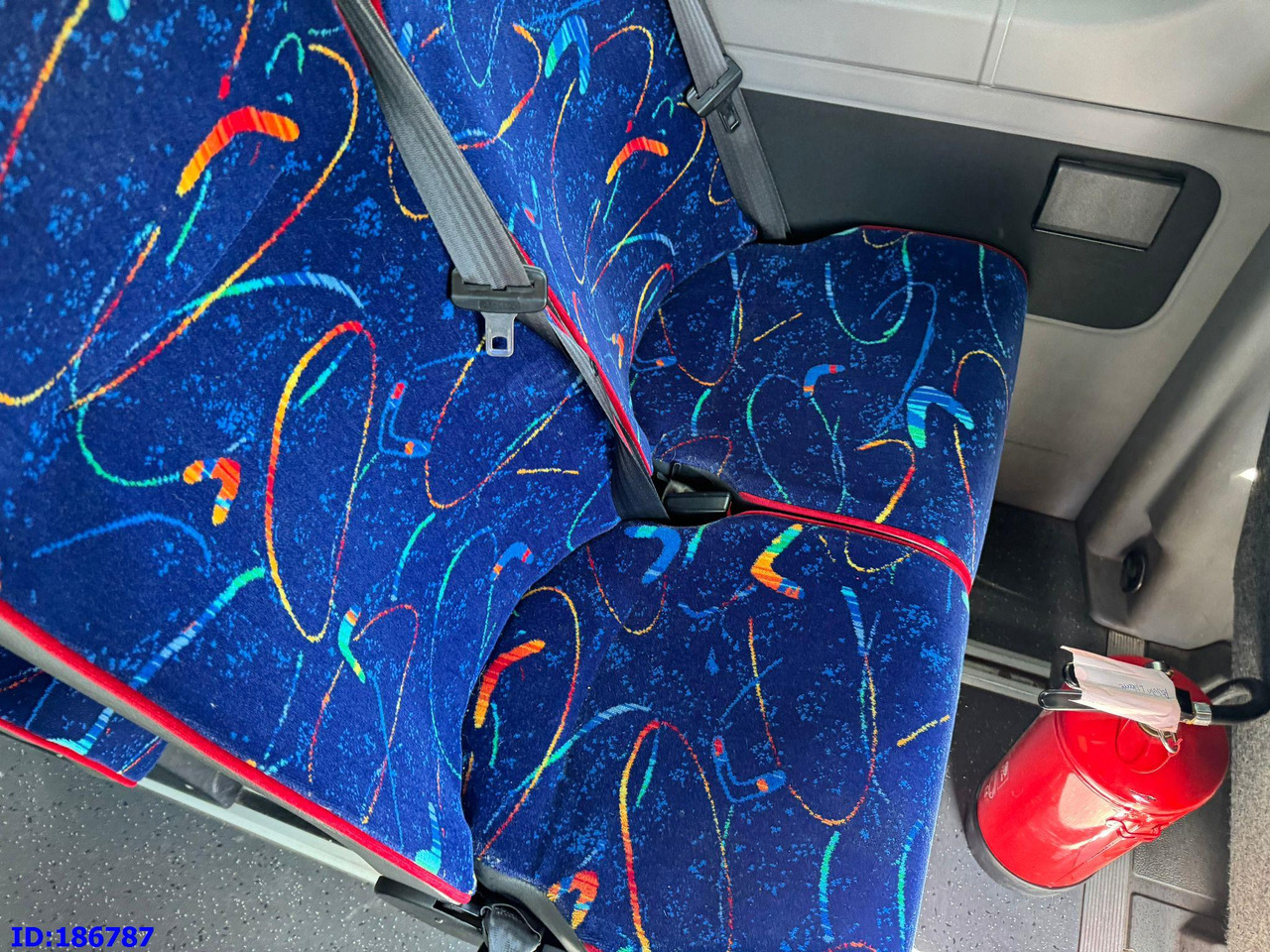 Távolsági busz MERCEDES-BENZ Sprinter 516 - 17-seater - Euro5: 14 kép.