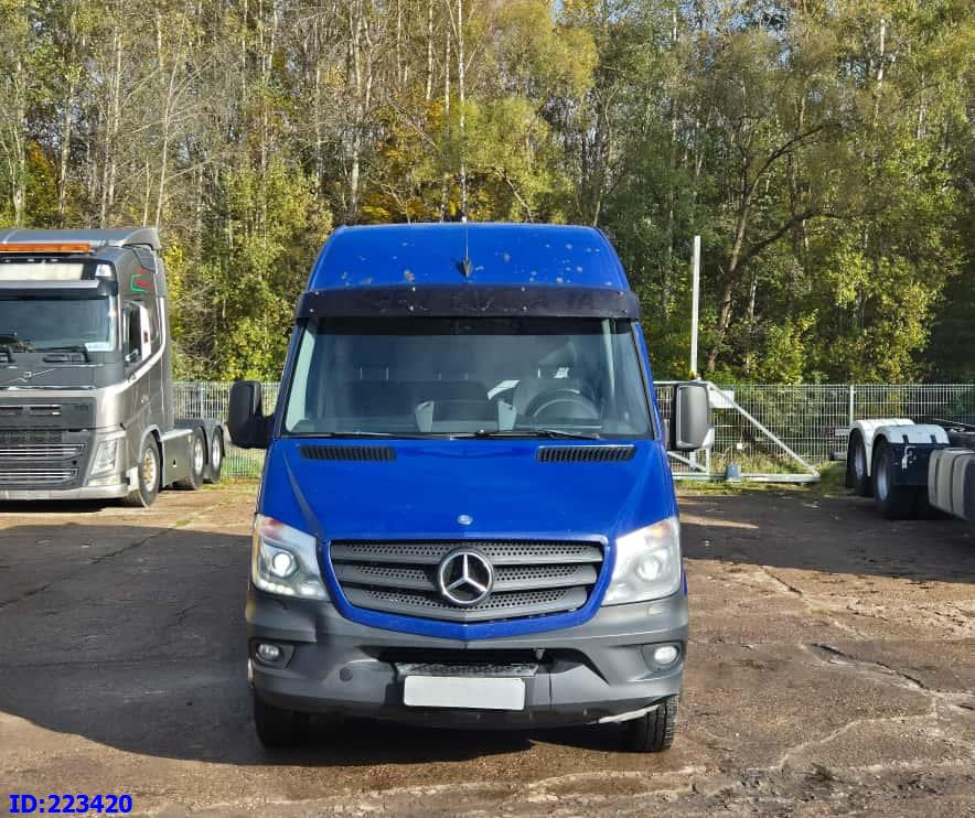 MERCEDES-BENZ Sprinter 516 MAXI - Furgon: 2 kép. MERCEDES-BENZ Sprinter 516 MAXI - Furgon: 2 kép.
