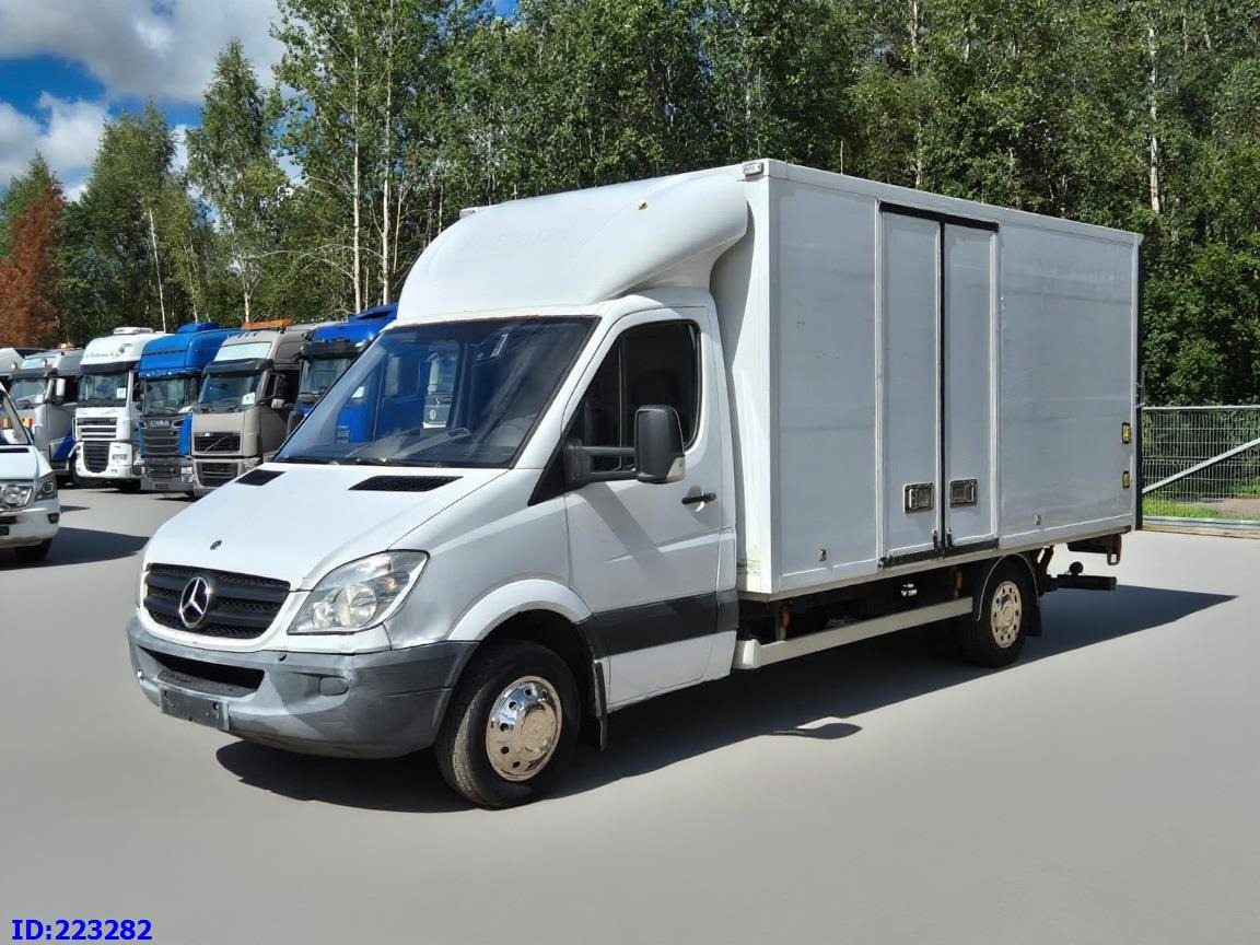 MERCEDES-BENZ Sprinter 516 SUPER - Dobozos kisteherautó: 1 kép. MERCEDES-BENZ Sprinter 516 SUPER - Dobozos kisteherautó: 1 kép.