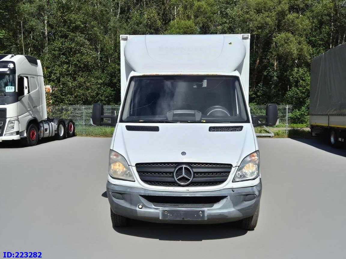 MERCEDES-BENZ Sprinter 516 SUPER - Dobozos kisteherautó: 2 kép. MERCEDES-BENZ Sprinter 516 SUPER - Dobozos kisteherautó: 2 kép.