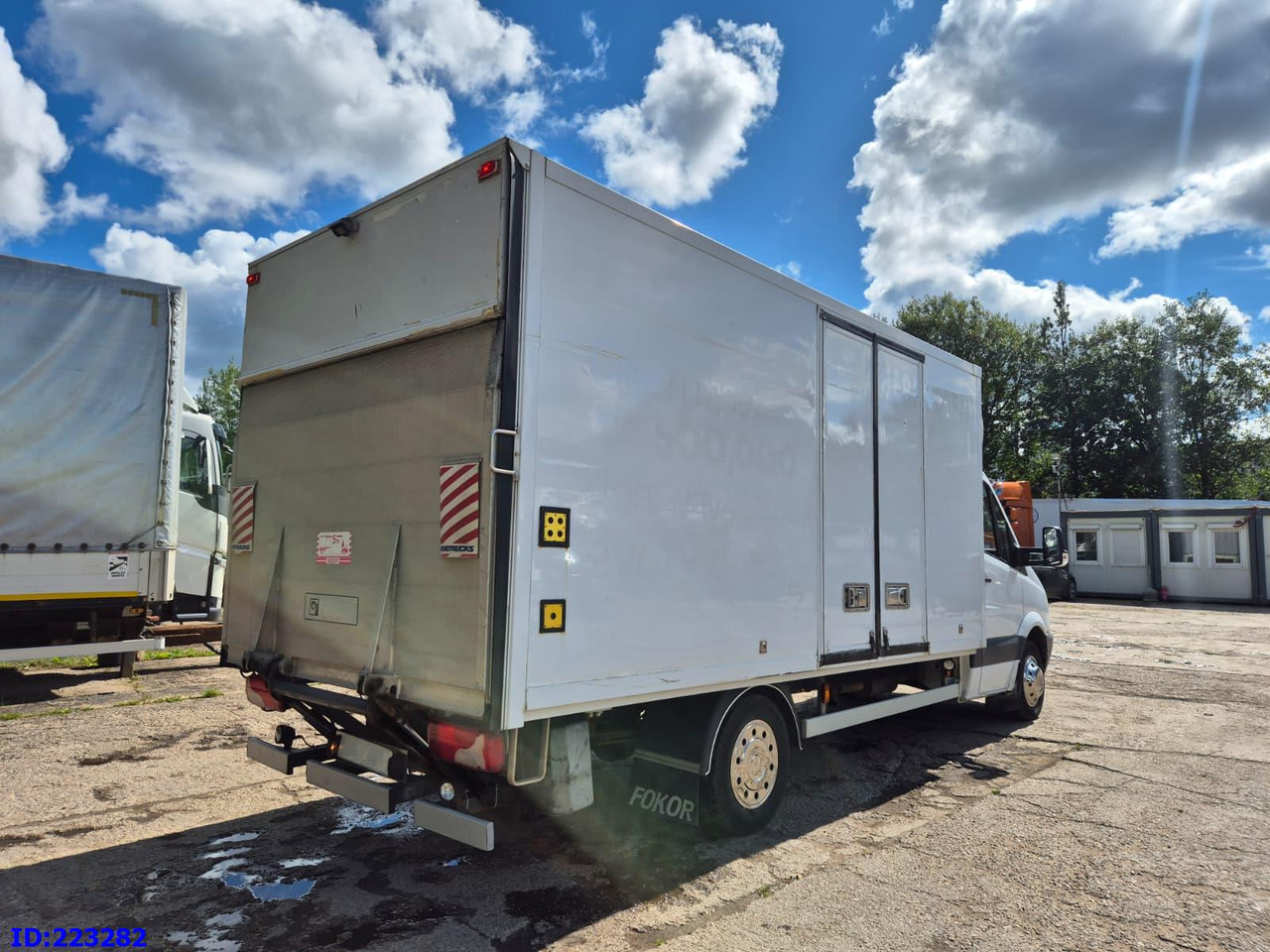 MERCEDES-BENZ Sprinter 516 SUPER - Dobozos kisteherautó: 5 kép. MERCEDES-BENZ Sprinter 516 SUPER - Dobozos kisteherautó: 5 kép.