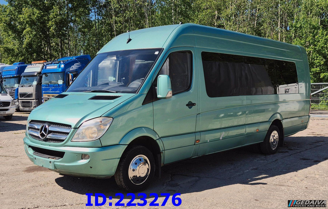 MERCEDES-BENZ Sprinter 516 - VIP - 23 Places - Távolsági busz: 1 kép. MERCEDES-BENZ Sprinter 516 - VIP - 23 Places - Távolsági busz: 1 kép.