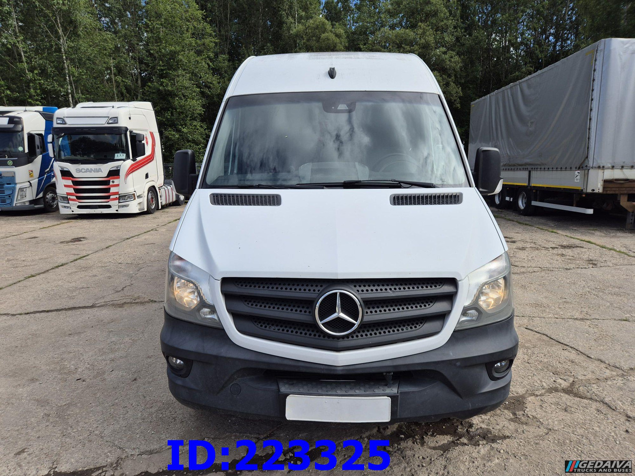MERCEDES-BENZ Sprinter 516 XXL 24 places Euro6 - Távolsági busz: 2 kép. MERCEDES-BENZ Sprinter 516 XXL 24 places Euro6 - Távolsági busz: 2 kép.