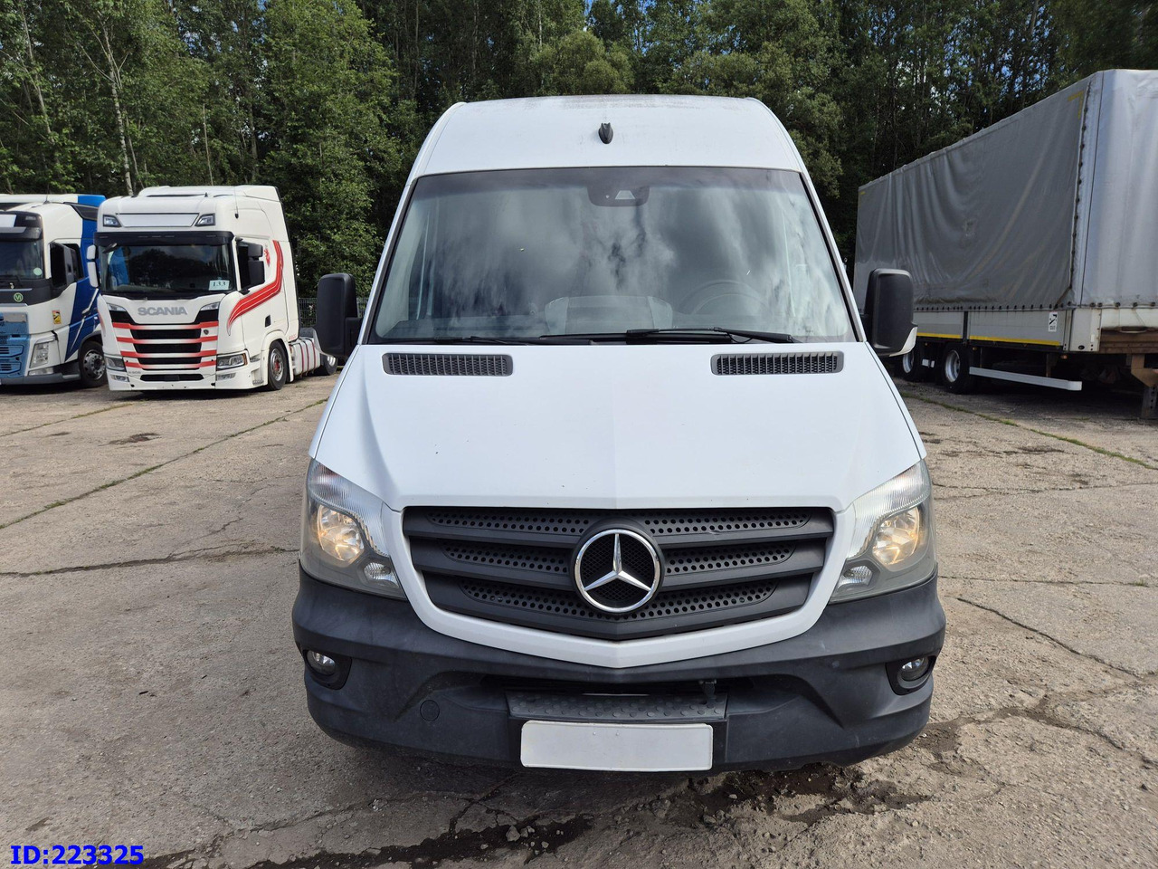 MERCEDES-BENZ Sprinter 516 XXL 24 places Euro6 - Távolsági busz: 2 kép. MERCEDES-BENZ Sprinter 516 XXL 24 places Euro6 - Távolsági busz: 2 kép.