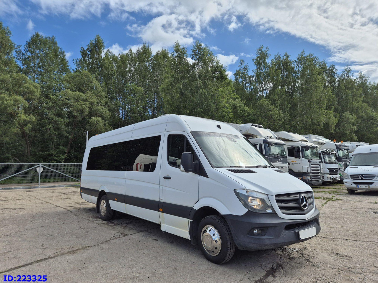 MERCEDES-BENZ Sprinter 516 XXL 24 places Euro6 - Távolsági busz: 4 kép. MERCEDES-BENZ Sprinter 516 XXL 24 places Euro6 - Távolsági busz: 4 kép.
