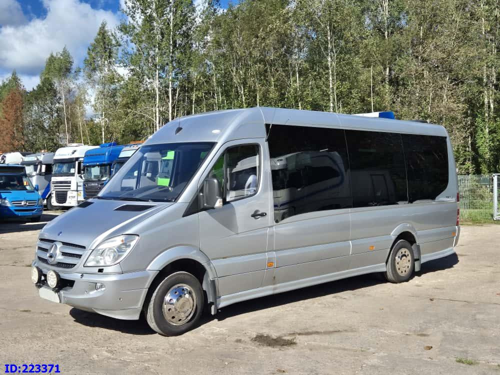 MERCEDES-BENZ Sprinter 518 - VIP - 17-seater - Távolsági busz: 1 kép. MERCEDES-BENZ Sprinter 518 - VIP - 17-seater - Távolsági busz: 1 kép.