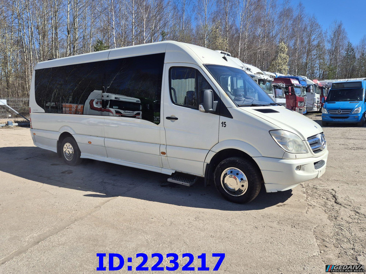 MERCEDES-BENZ Sprinter 518 VIP Prostyle 17-Place (Motor defekt) - Távolsági busz: 2 kép. MERCEDES-BENZ Sprinter 518 VIP Prostyle 17-Place (Motor defekt) - Távolsági busz: 2 kép.