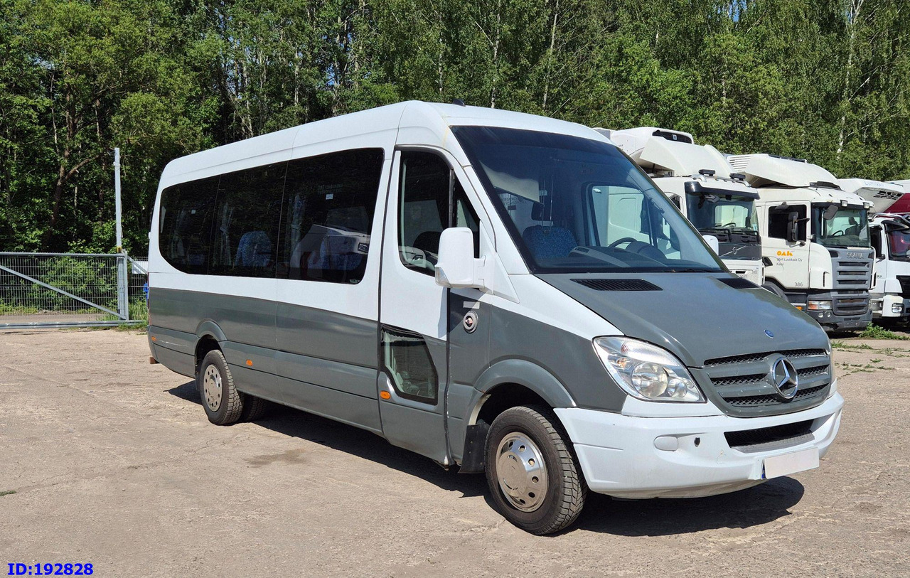 MERCEDES-BENZ Sprinter 519 - 17 place - Euro5 - Távolsági busz: 4 kép. MERCEDES-BENZ Sprinter 519 - 17 place - Euro5 - Távolsági busz: 4 kép.