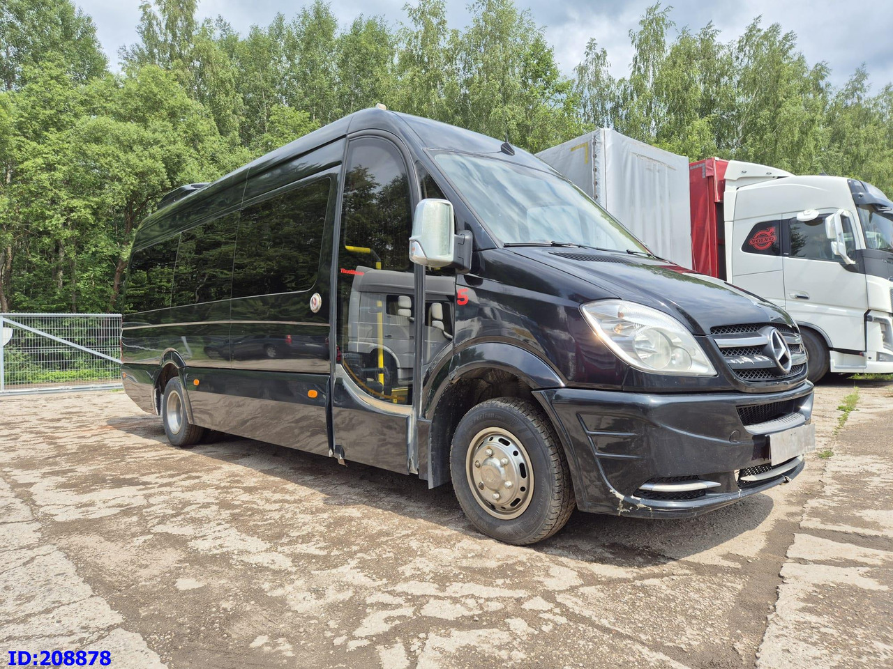 MERCEDES-BENZ Sprinter 519 -VIP- 17 places - Távolsági busz: 4 kép. MERCEDES-BENZ Sprinter 519 -VIP- 17 places - Távolsági busz: 4 kép.