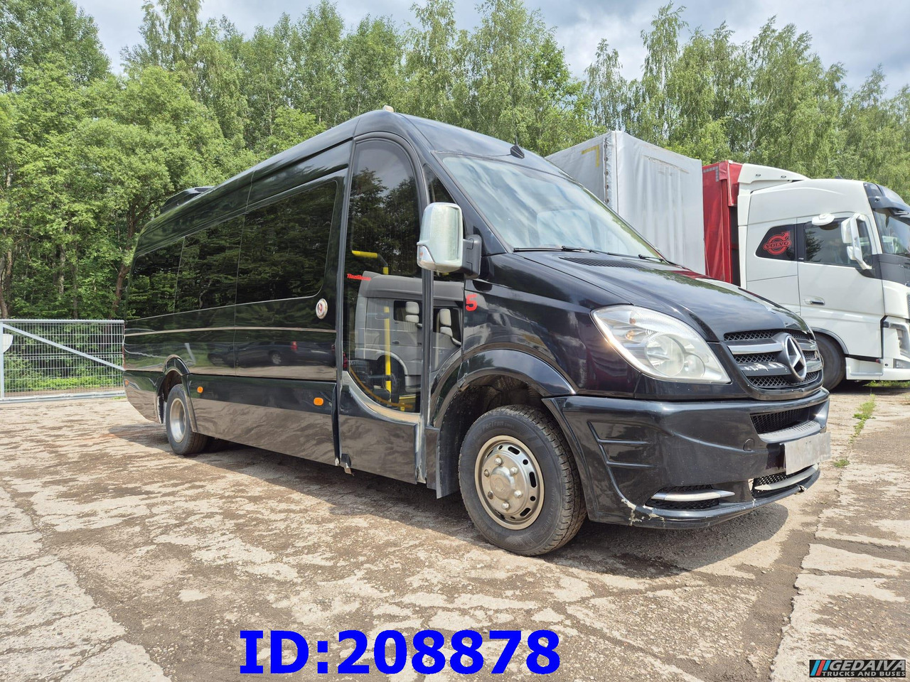 MERCEDES-BENZ Sprinter 519 -VIP- 17 places - Távolsági busz: 4 kép. MERCEDES-BENZ Sprinter 519 -VIP- 17 places - Távolsági busz: 4 kép.