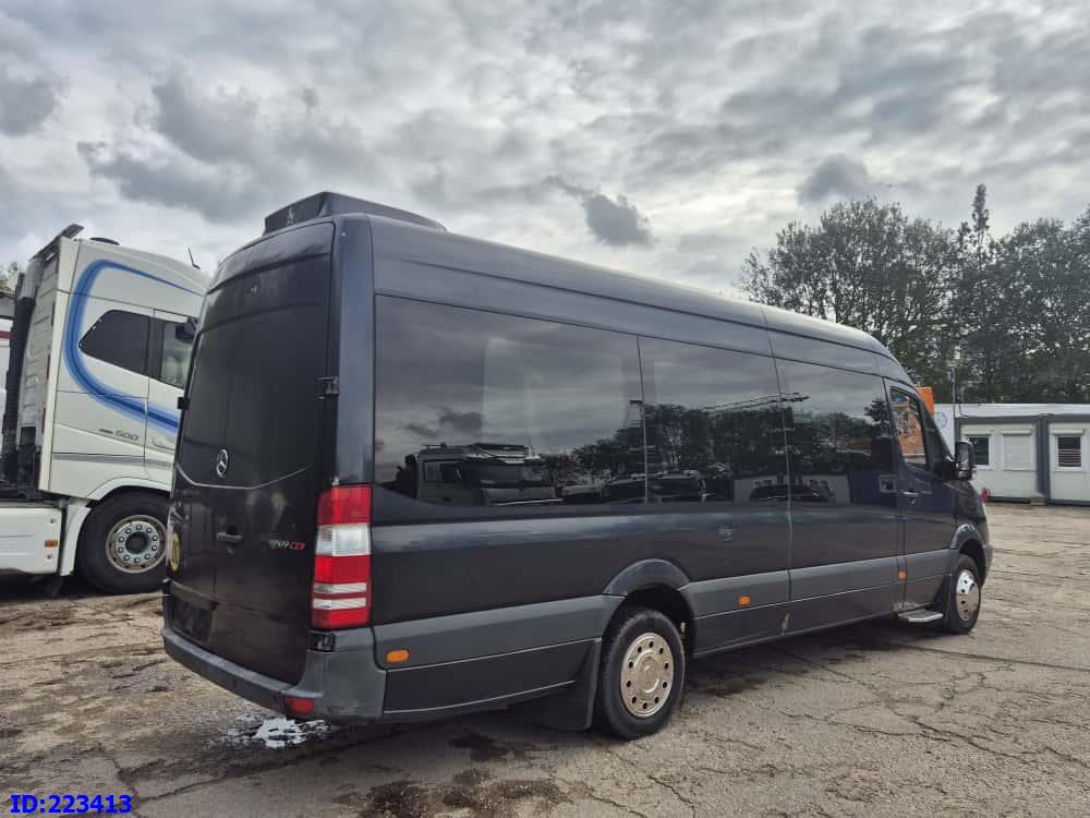 MERCEDES-BENZ Sprinter 519 VIP - 20 Seater - Euro 5 - Távolsági busz: 5 kép. MERCEDES-BENZ Sprinter 519 VIP - 20 Seater - Euro 5 - Távolsági busz: 5 kép.