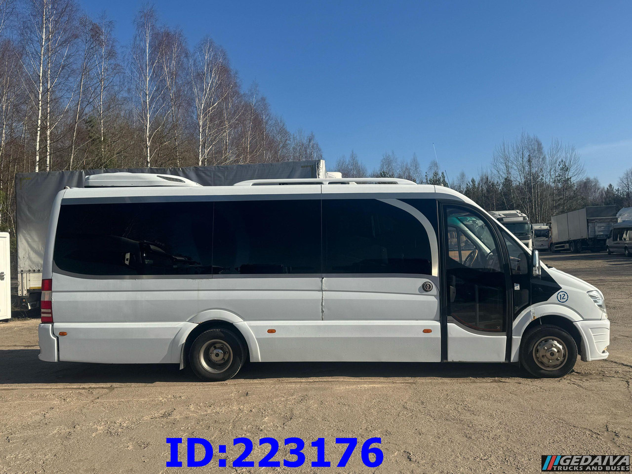 MERCEDES-BENZ Sprinter 519 VIP Luxury - Minibusz, Kisbusz: 4 kép. MERCEDES-BENZ Sprinter 519 VIP Luxury - Minibusz, Kisbusz: 4 kép.