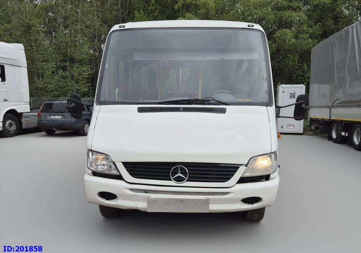 MERCEDES-BENZ Sprinter 616 - 27 Place - Városi busz: 2 kép. MERCEDES-BENZ Sprinter 616 - 27 Place - Városi busz: 2 kép.