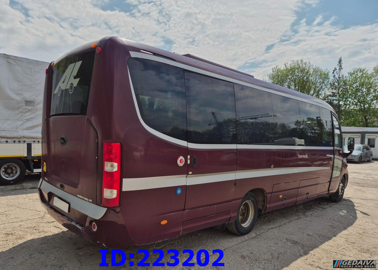 MERCEDES-BENZ Sunrider 818D Vario 33 - Seater - Távolsági busz: 5 kép. MERCEDES-BENZ Sunrider 818D Vario 33 - Seater - Távolsági busz: 5 kép.