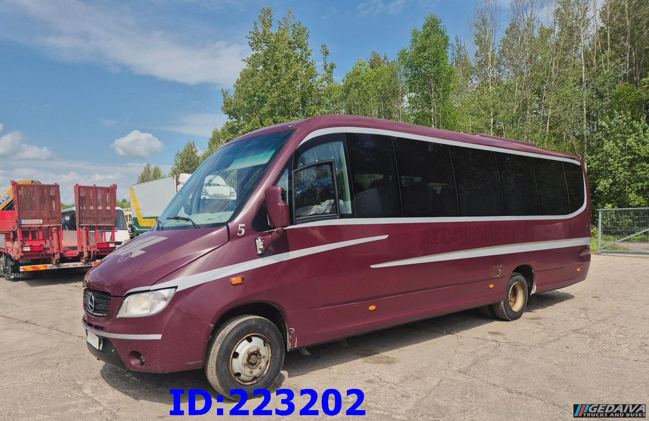 Távolsági busz MERCEDES-BENZ Sunrider 818D Vario 33 - Seater: 1 kép.