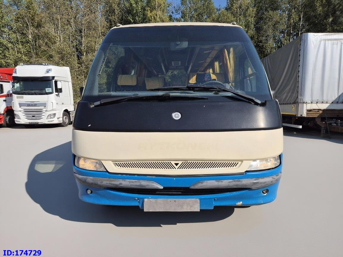 MERCEDES-BENZ Vario 815 26-Seater - Minibusz, Távolsági busz: 2 kép. MERCEDES-BENZ Vario 815 26-Seater - Minibusz, Távolsági busz: 2 kép.