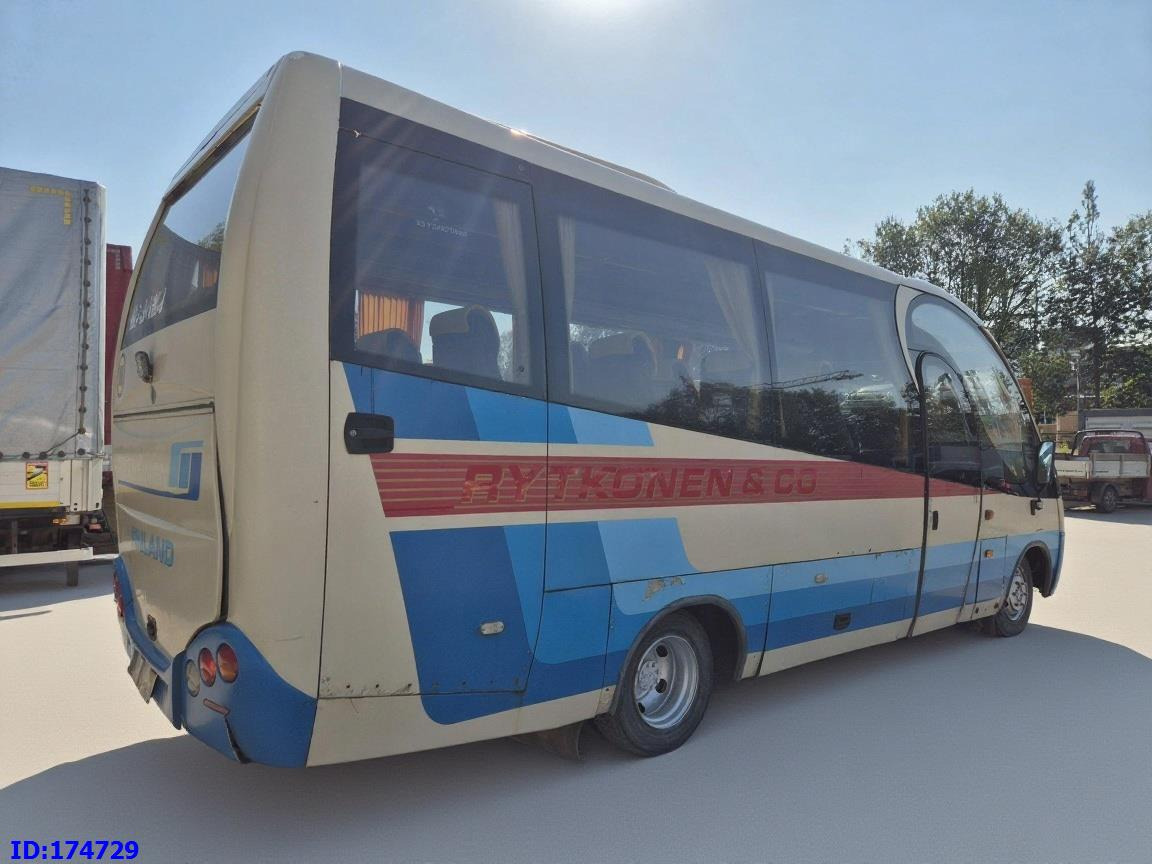 MERCEDES-BENZ Vario 815 26-Seater - Minibusz, Távolsági busz: 5 kép. MERCEDES-BENZ Vario 815 26-Seater - Minibusz, Távolsági busz: 5 kép.