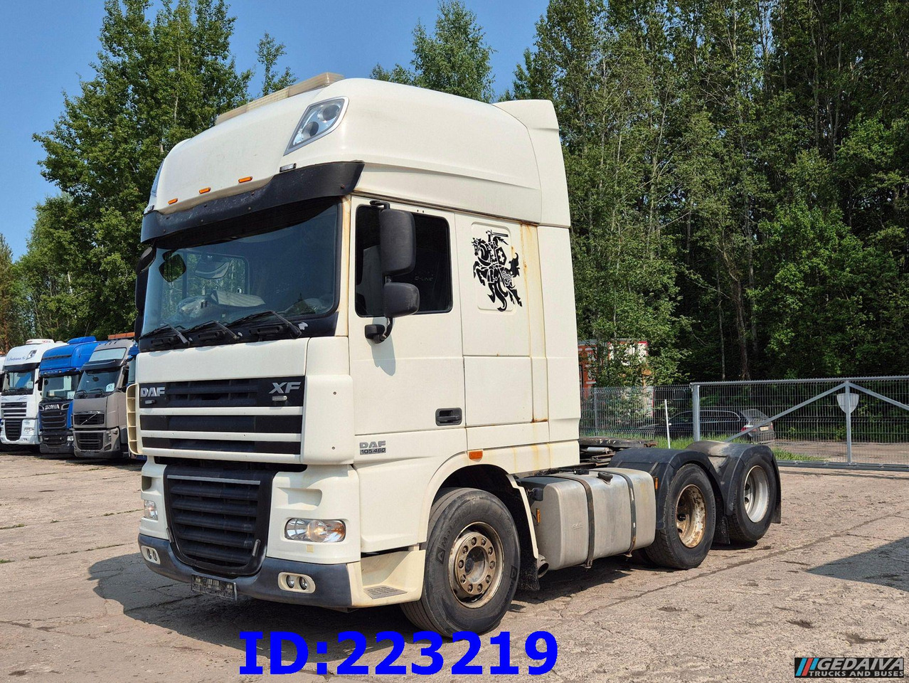 DAF XF 105.460 6X2 (10 tyre) Retarder Euro5 - Nyergesvontató: 4 kép. DAF XF 105.460 6X2 (10 tyre) Retarder Euro5 - Nyergesvontató: 4 kép.