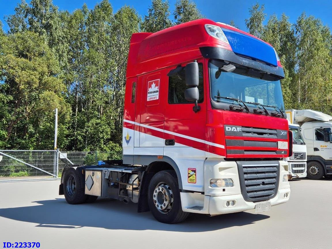 DAF XF105 460 Retarder - Nyergesvontató: 4 kép. DAF XF105 460 Retarder - Nyergesvontató: 4 kép.