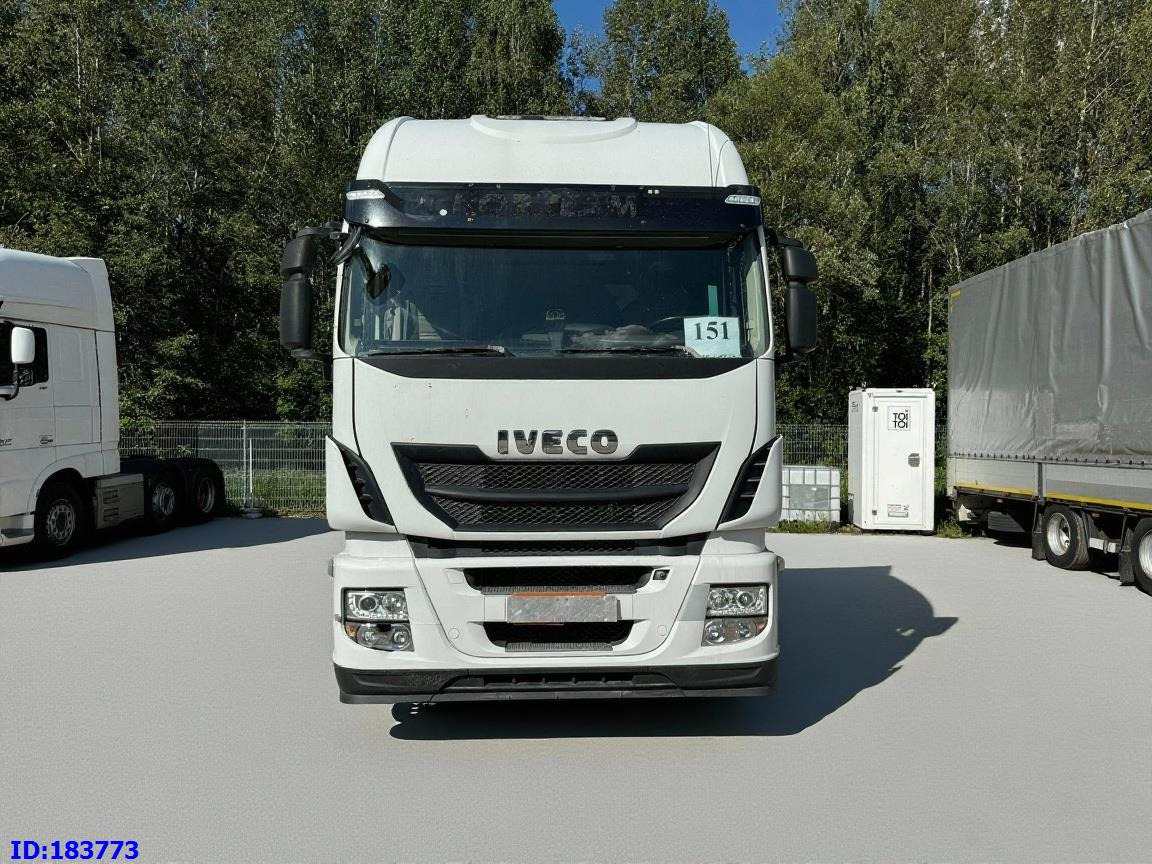 IVECO Stralis 560 6X2 Euro6 - Nyergesvontató: 2 kép. IVECO Stralis 560 6X2 Euro6 - Nyergesvontató: 2 kép.