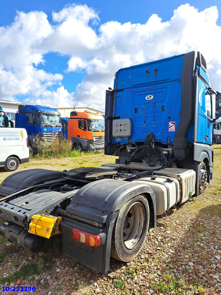 MERCEDES-BENZ Actros 1842 Euro6 - Nyergesvontató: 4 kép. MERCEDES-BENZ Actros 1842 Euro6 - Nyergesvontató: 4 kép.