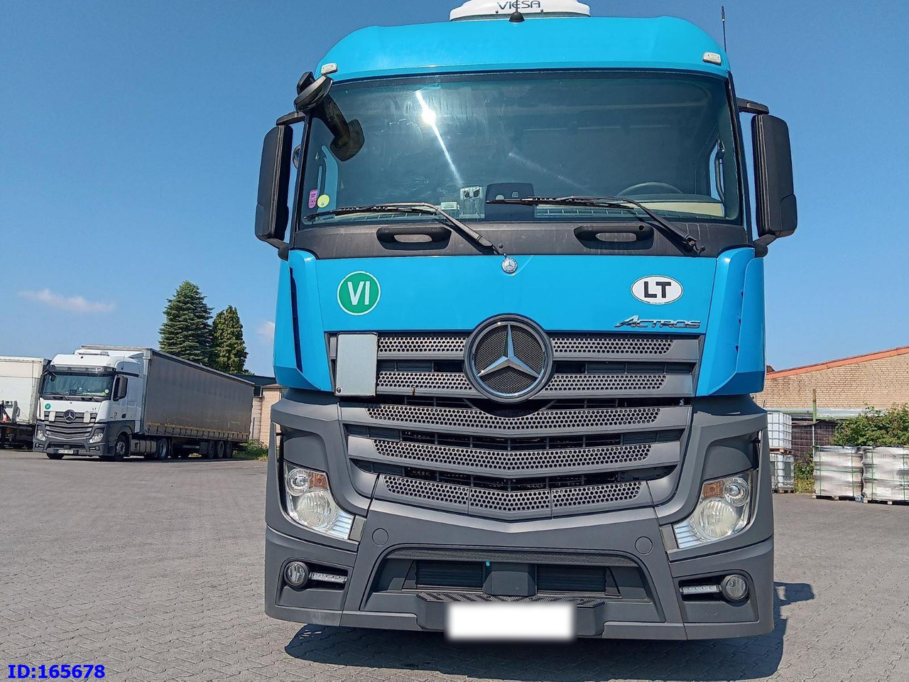 MERCEDES-BENZ Actros 1842 Euro6 - Nyergesvontató: 2 kép. MERCEDES-BENZ Actros 1842 Euro6 - Nyergesvontató: 2 kép.