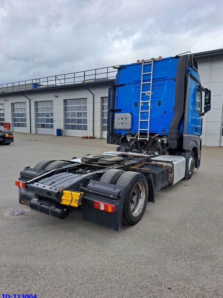 MERCEDES-BENZ Actros 1842 MEGA Euro6 - Nyergesvontató: 5 kép. MERCEDES-BENZ Actros 1842 MEGA Euro6 - Nyergesvontató: 5 kép.