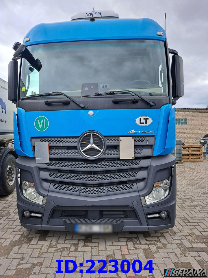 MERCEDES-BENZ Actros 1842 MEGA Euro6 - Nyergesvontató: 2 kép. MERCEDES-BENZ Actros 1842 MEGA Euro6 - Nyergesvontató: 2 kép.